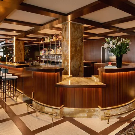 Des Grands Voyageurs Hotel
