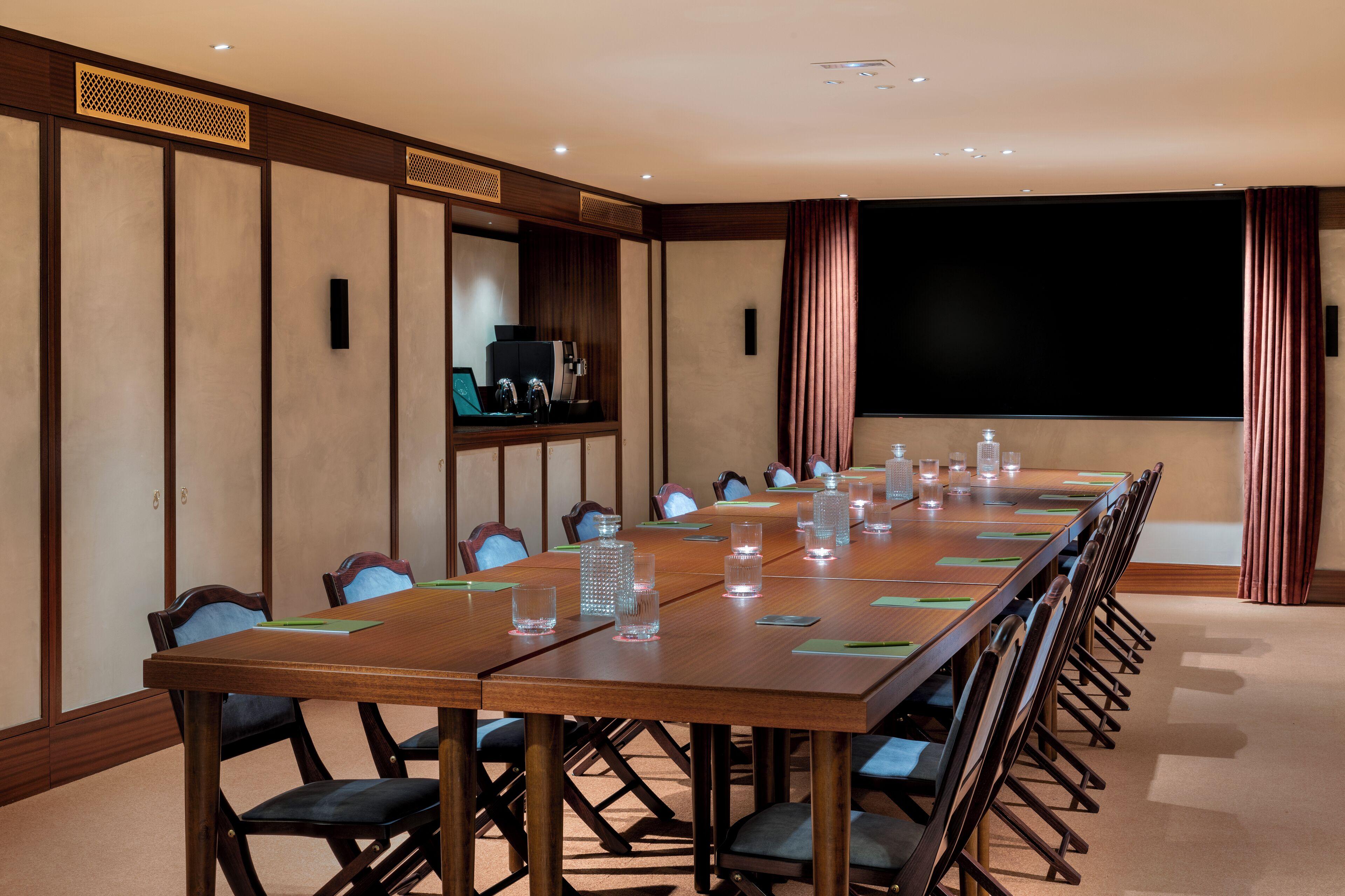 Hotel Des Grands Voyageurs 4*